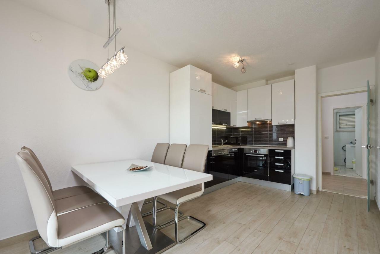 Apartments Vrania Seget Vranjica Eksteriør bilde