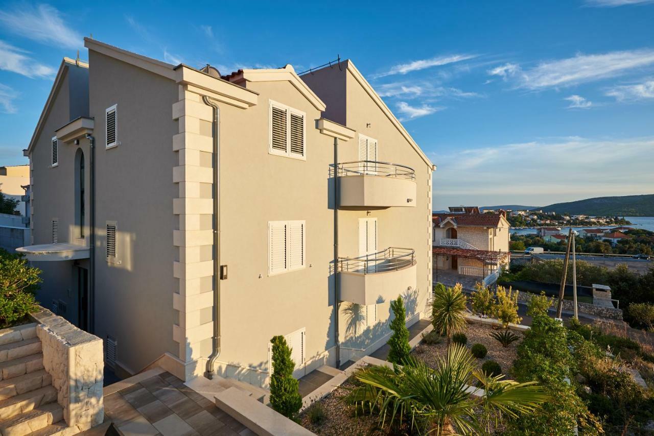 Apartments Vrania Seget Vranjica Eksteriør bilde